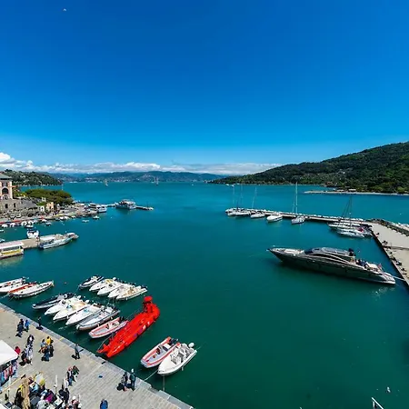 Porto Antico * פורטו ונרה